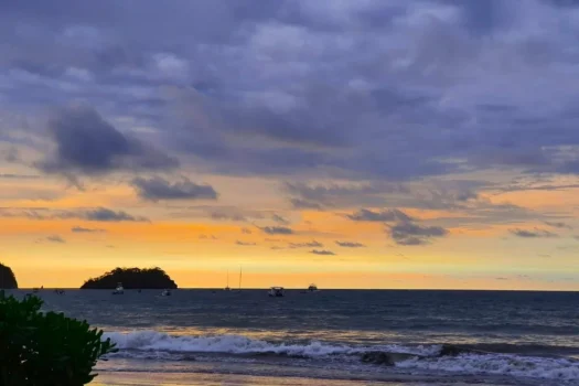 Casa AraMar – One-Level Home w/Solar, Pool, walk Club Access in Coco Bay Estates