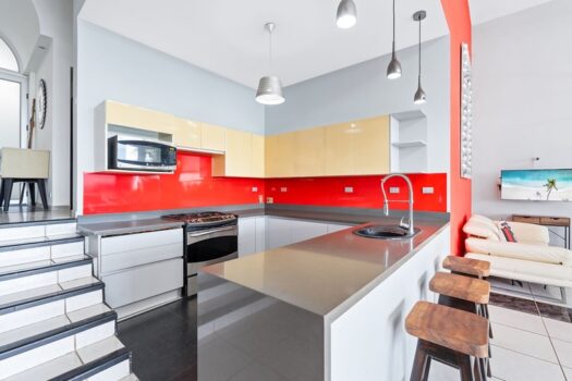 Prieta Sunsets: Amazing Ocean Views + Guest House + Room to Expand!