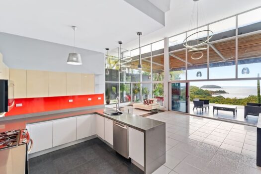 Prieta Sunsets: Amazing Ocean Views + Guest House + Room to Expand!