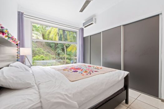 Prieta Sunsets: Amazing Ocean Views + Guest House + Room to Expand!