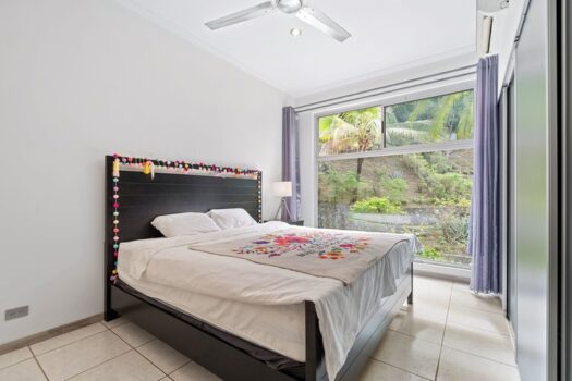 Prieta Sunsets: Amazing Ocean Views + Guest House + Room to Expand!