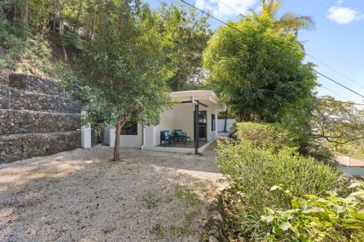 Prieta Sunsets: Amazing Ocean Views + Guest House + Room to Expand!