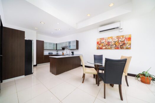 Spacious Condo for Sale in Tamarindo – Walk to the Beach | Pacific Park #402