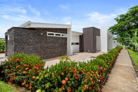 Enclave B5 | Modern 3-Bedroom Villa in Gated Community Near Avellanas Beach