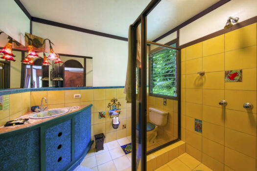 The Lucky Bug – Nuevo Arenal, Costa Rica | Owner Financing Available