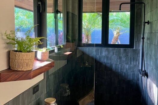 Casa Flor Del Mar, Balinese-Inspired Luxury Villa in the Heart of Playa Avellana