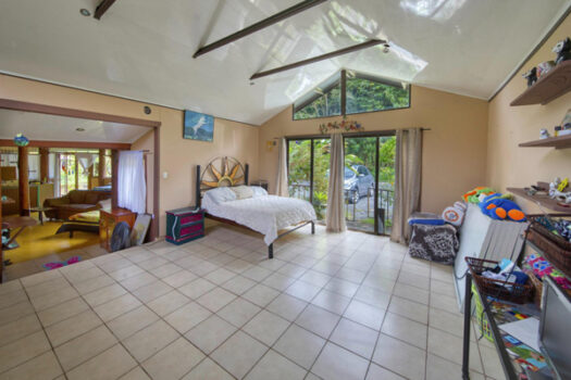 The Lucky Bug – Nuevo Arenal, Costa Rica | Owner Financing Available