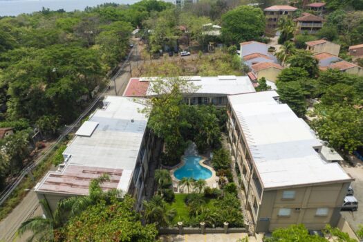 Fully Renovated 3-Bed Condo | Walking distance to Tamarindo Beach