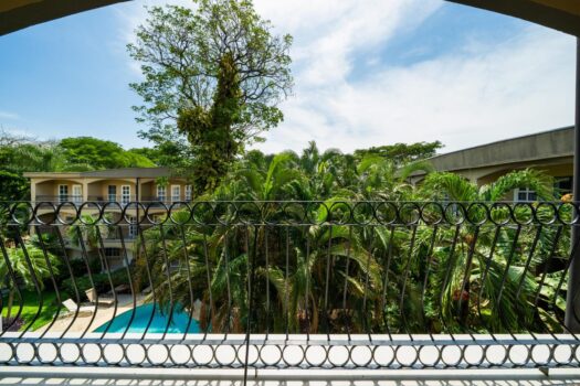 Fully Renovated 3-Bed Condo | Walking distance to Tamarindo Beach