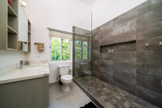 Fully Renovated 3-Bed Condo | Walking distance to Tamarindo Beach