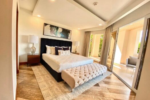 Peninsula 12 – Peninsula 3-Bed 2-Bath Condo One Block from the Beach!