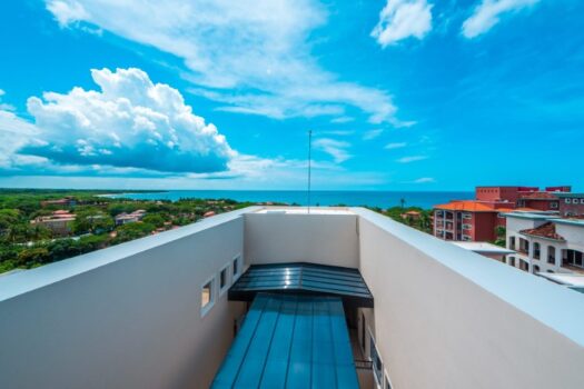 Peninsula 12 – Peninsula 3-Bed 2-Bath Condo One Block from the Beach!