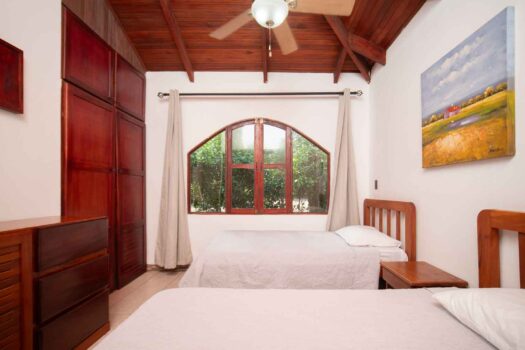 Cozy and Relaxing Villa Steps from Playa Potrero