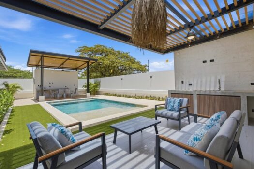 Villa Fresno | Newly Completed Contemporary Home with Private Pool Near Playa Avellanas